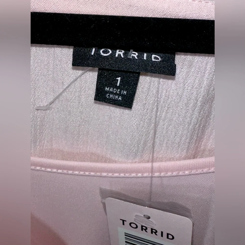 NWT TORRID Pale Pink Lined Dress - size 1 (14/16) - Picture 3 of 4